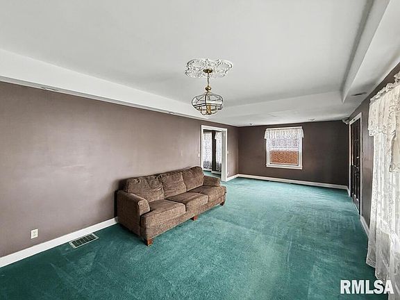 3rd image of 113 McCann St