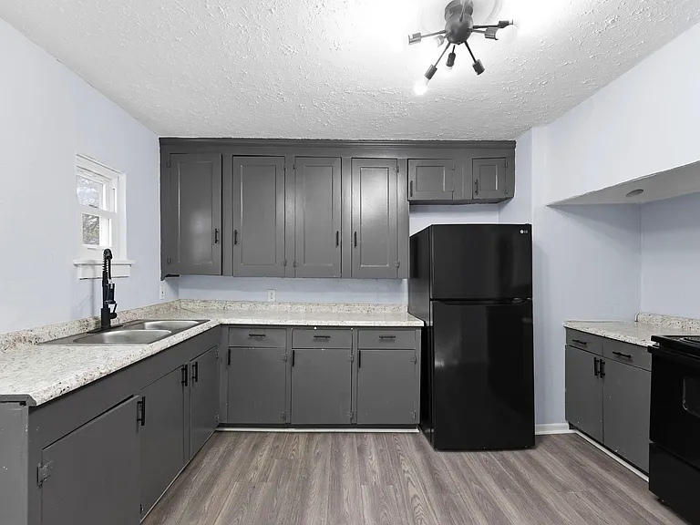 876 Eloise Dr #A — Photo 10