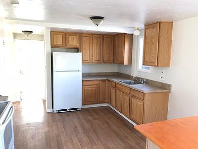 2nd image of 544 E 200th St #2