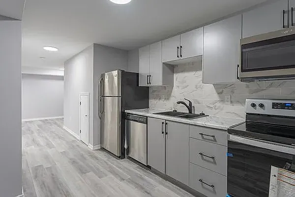 312 Waterloo Dr #2 — Photo 20