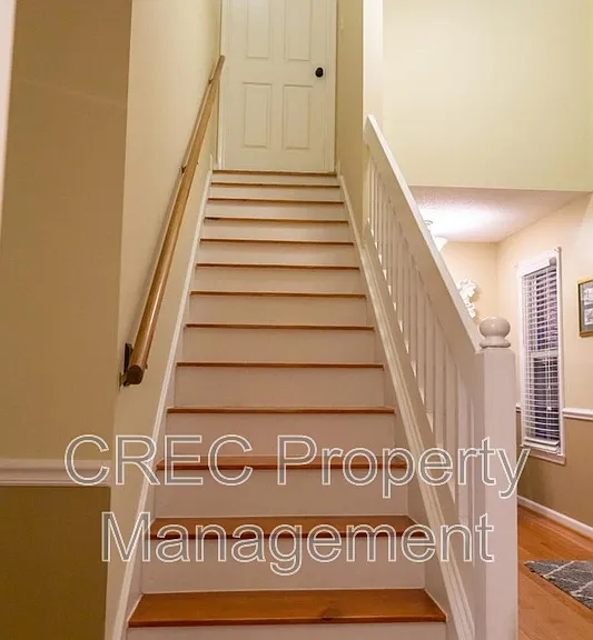 114 Queensbury Cir — Photo 22