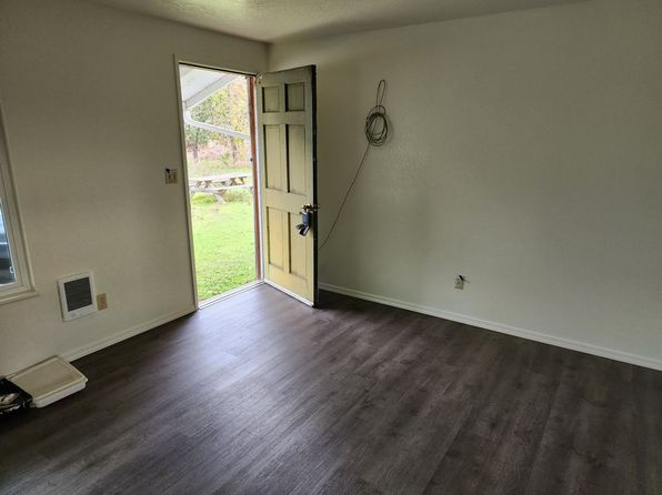 210 D St #212
