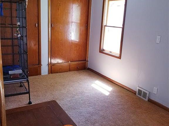 4th image of 44 Hinchey Ave