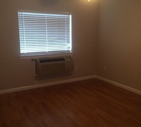 4th image of 2408 Southmore Blvd APT 02