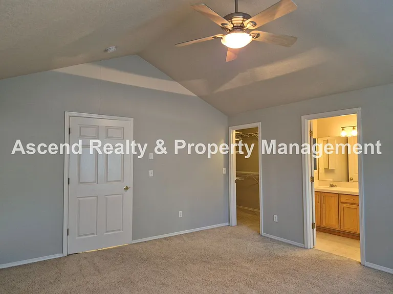 17634 SW September Ln — Photo 13
