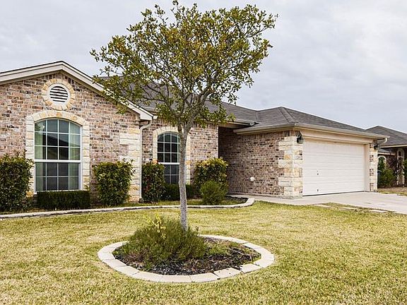 2nd image of 1205 Vanguard Ln