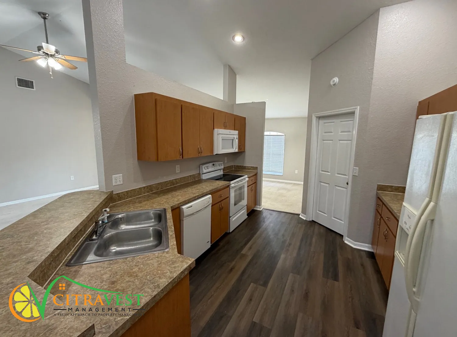 Winter Haven 3 Bedroom Plus! — Photo 3