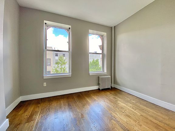 3rd image of 252 Stockholm St APT 3R