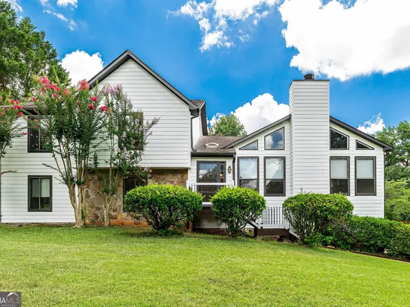 1330 Taramore Dr, Suwanee, GA 30024