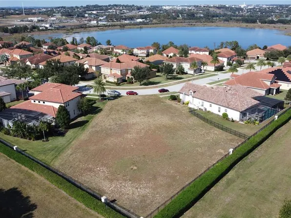 1777 Bella Lago Dr #37, Clermont, FL 34711