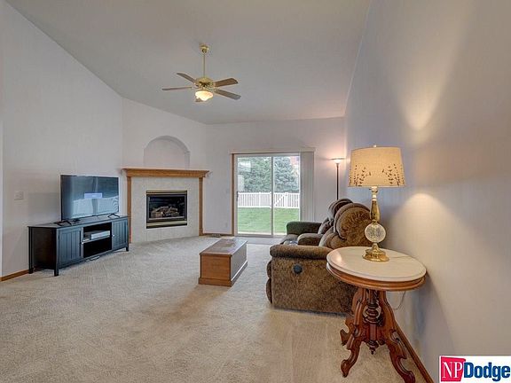 5th image of 9303 Hillcrest Dr