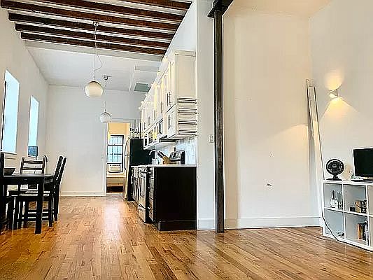 5th image of 48 Morgan Ave APT 1