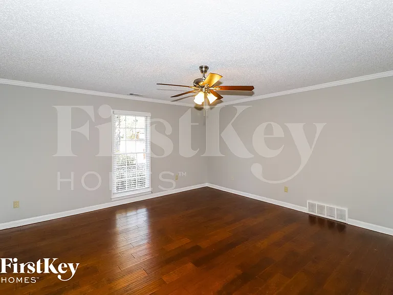 2175 Carrollwood Ln — Photo 9