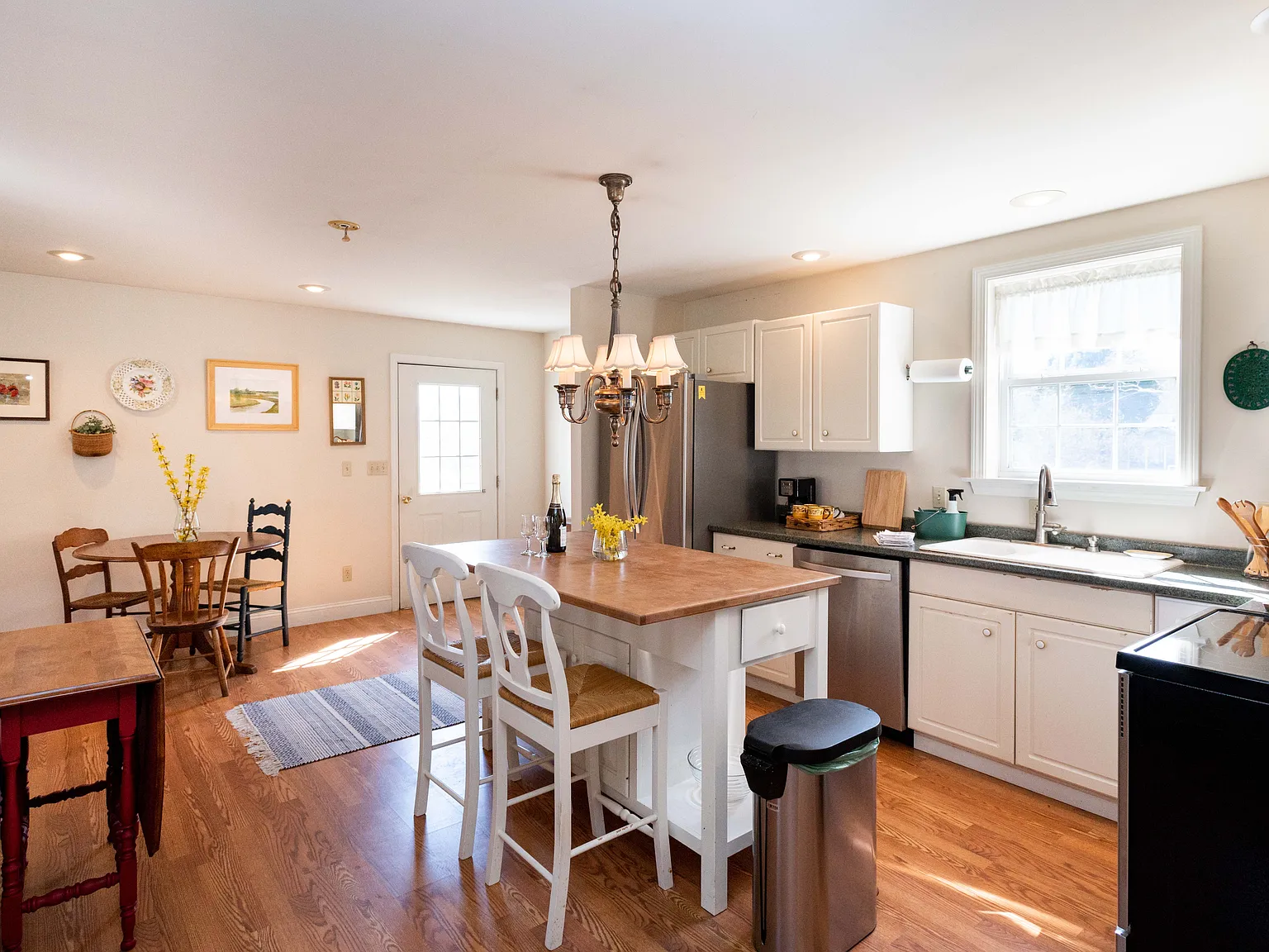 1 bed, 675 sqft, $2,400 — Photo 4