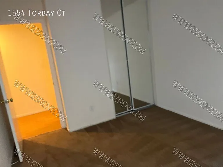 1554 Torbay Ct — Photo 13