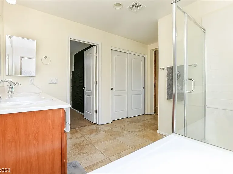 6401 Kellyville Dr — Photo 11