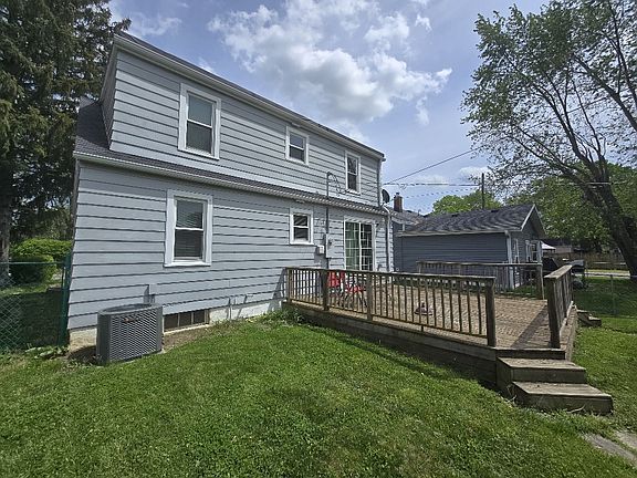 4th image of 2215 S Grant St