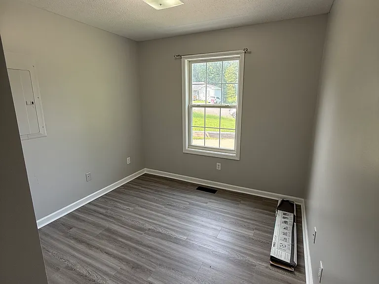 74 English Dr — Photo 7