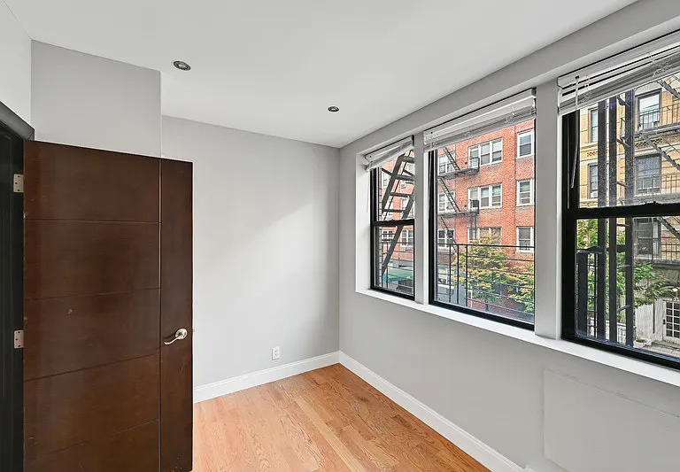 518 E 88th St #2B — Photo 2