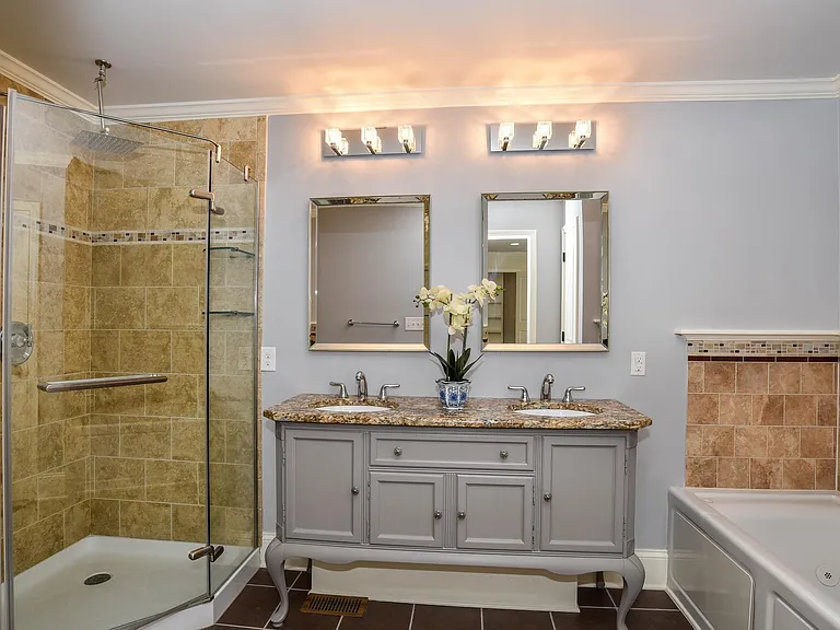 1643 Medford Dr — Photo 13