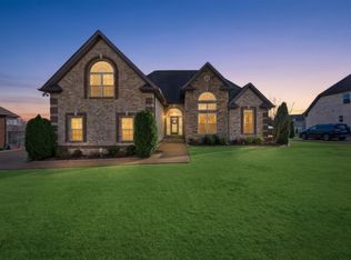 716 Farmington Dr, Lebanon, TN 37087