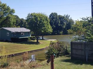 9 Erwin Dr, Neoga, IL 62447