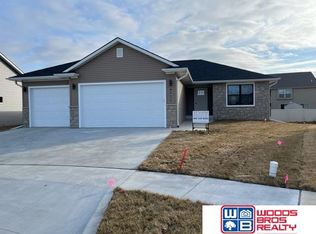 4111 W Marti Cir, Lincoln, NE 68528