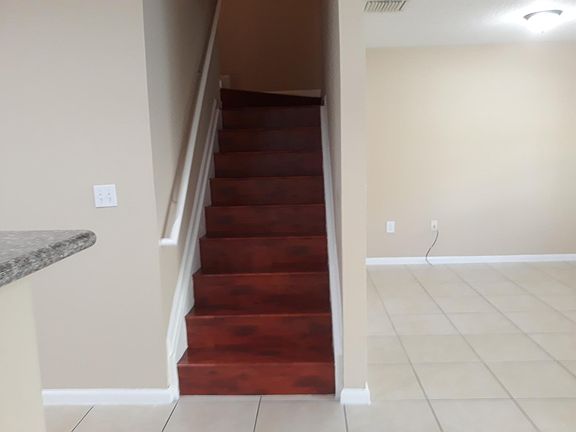 4th image of 921 SW 15th St