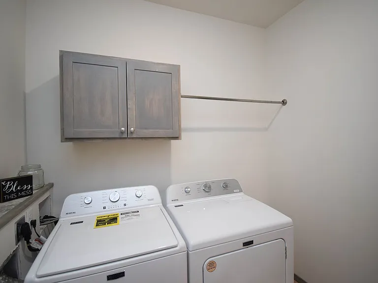 7446 S Louise Ave #101 — Photo 18