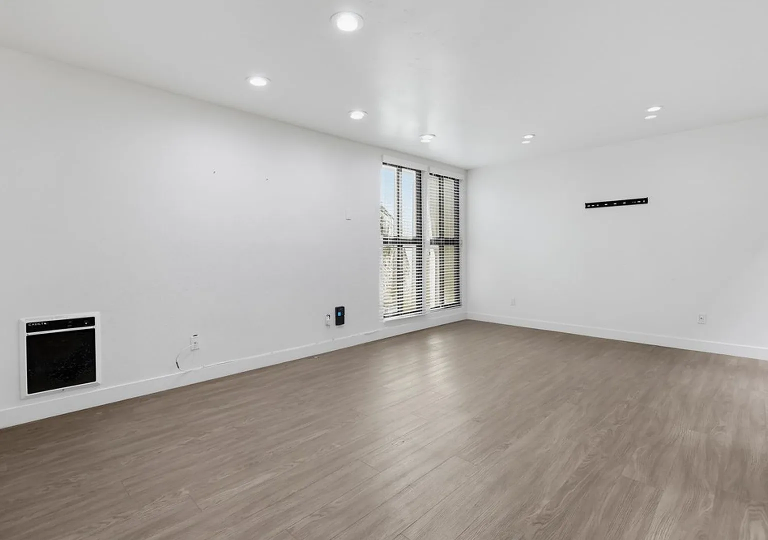 3 Bedroom + Loft in Solana Beach & Tennis Club — Photo 3