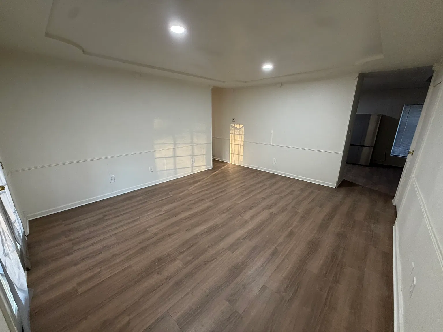 4 bed, 1.5 bath, 1300 sqft, $1,899 — Photo 3