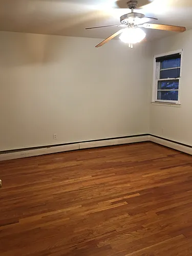 1059 Brighton St #1 Photo 1