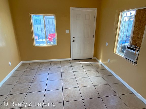 4th image of 2254 Julian Ave