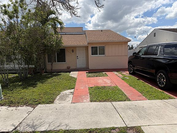 4th image of 9612 Grand Canal Dr