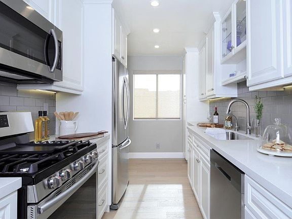 2nd image of 5437 Corteen Pl APT 203