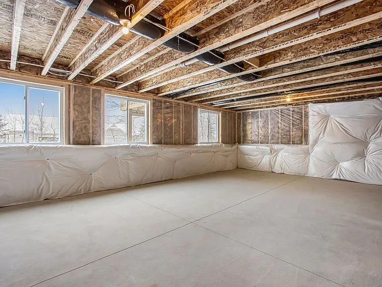 2401 Richardson Ct — Photo 22