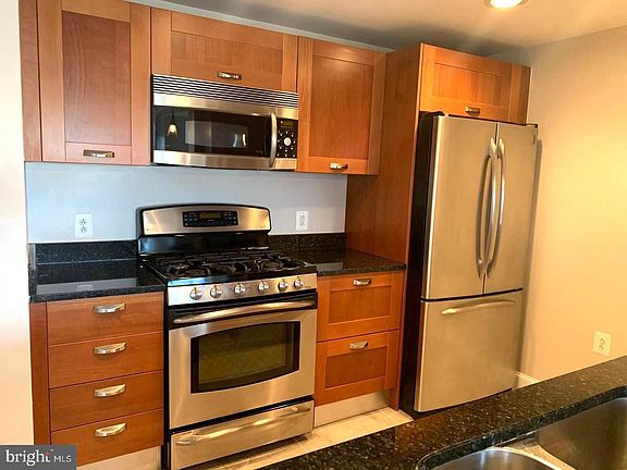 3rd image of 2451 Midtown Ave #1602