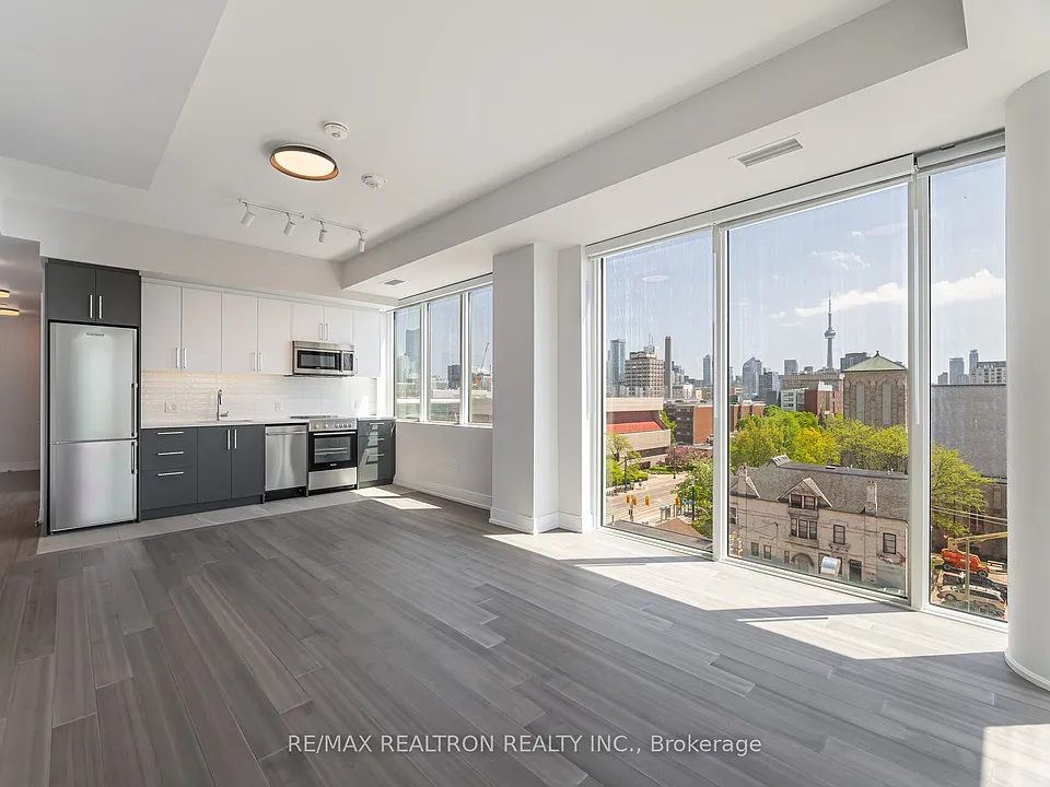 664 Spadina Ave #710