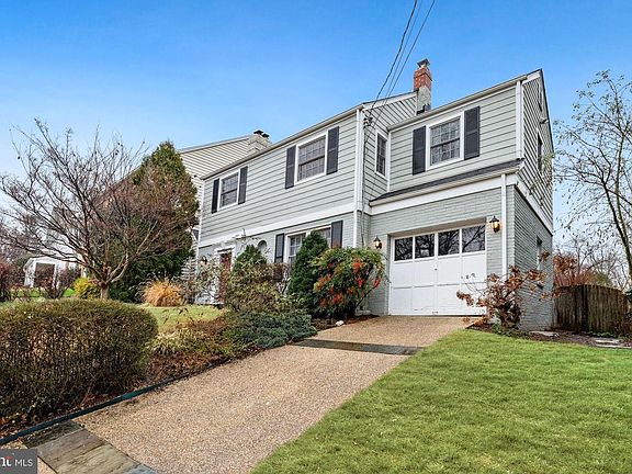 3rd image of 8503 Bradmoor Dr