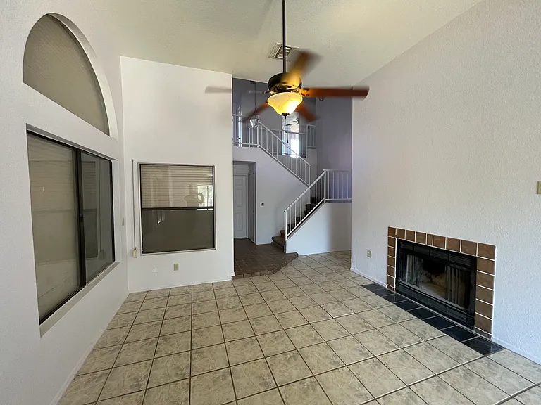 4685 W Lessing Ln — Photo 3