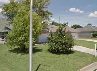 3195 W Montclair St, Springfield, MO 65807