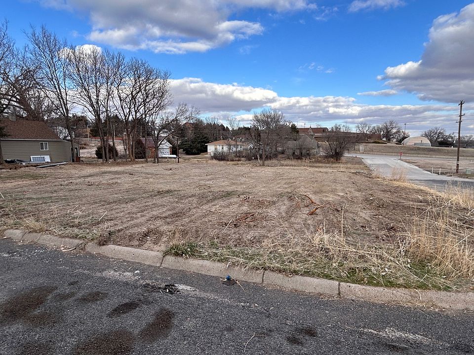 1010 Chief St, Benkelman, NE 69021 MLS 11260146 Zillow