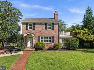 5711 Wyngate Dr, Bethesda, MD 20817