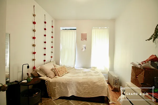 Rented by Grand & Co. | media 3