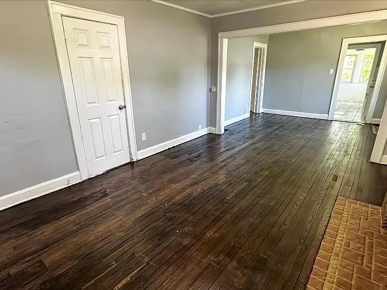 5719 Michigan Ave — Photo 5
