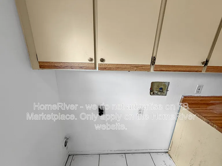 741 W Rosewood Ln — Photo 8