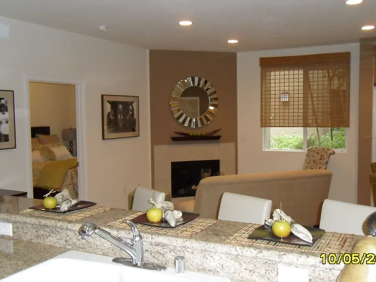 Glenoaks Villas — Photo 72