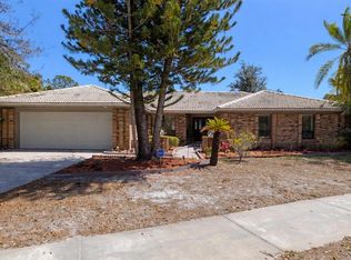 14947 Lake Forest Dr, Lutz, FL 33559