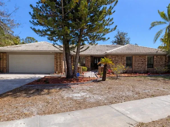 14947 Lake Forest Dr, Lutz, FL 33559