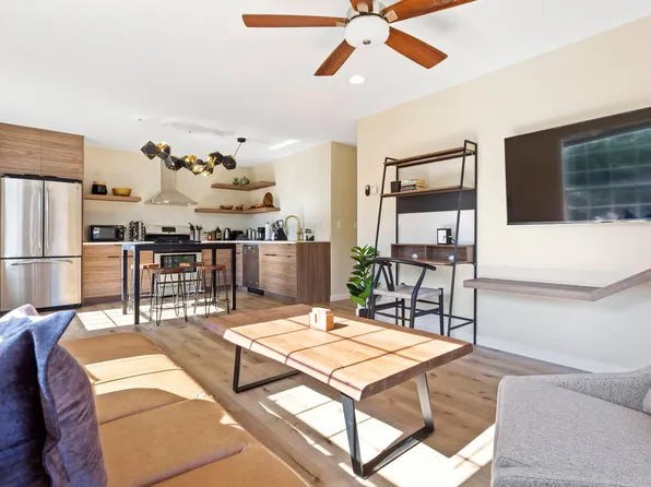 350 Buckingham Rd, Pacifica, CA
